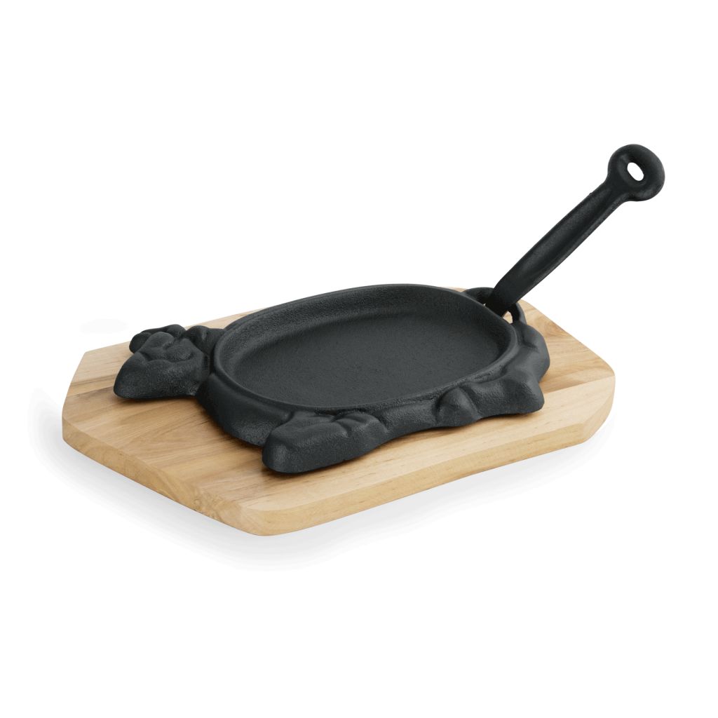 Servierpfanne WAS Germany aus Gusseisen Motiv Rind mit Holzuntersetzer