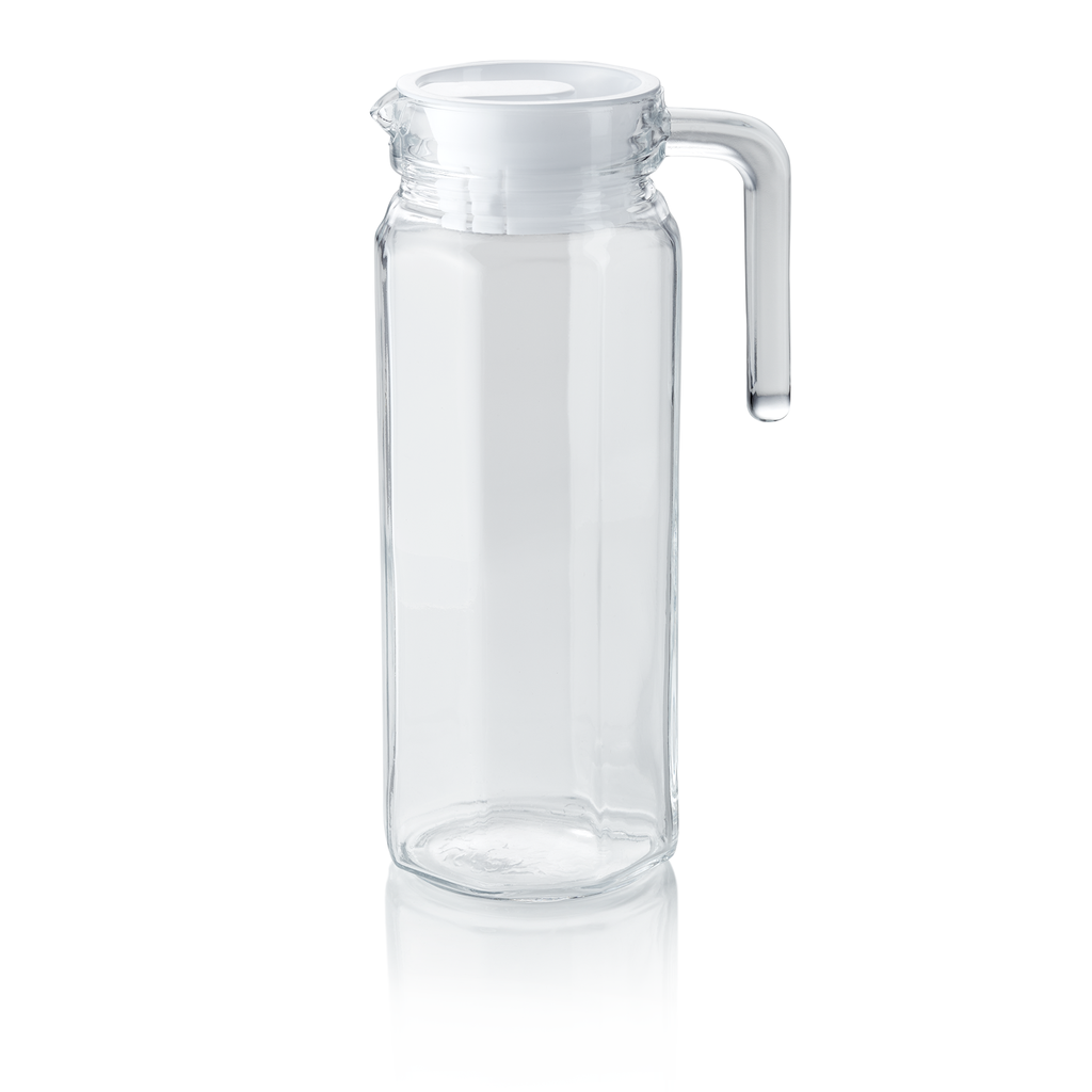 Krüge aus Glas mit Kunststoffdeckel